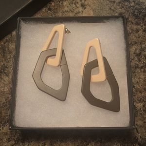 Retro vibe drop earrings